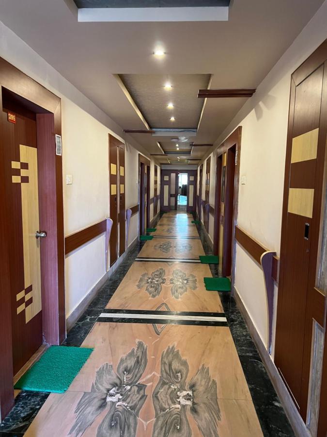 Hotel Lee Garden Near To Blue Flag Beach 500 Mtrs ปูรี ภายนอก รูปภาพ