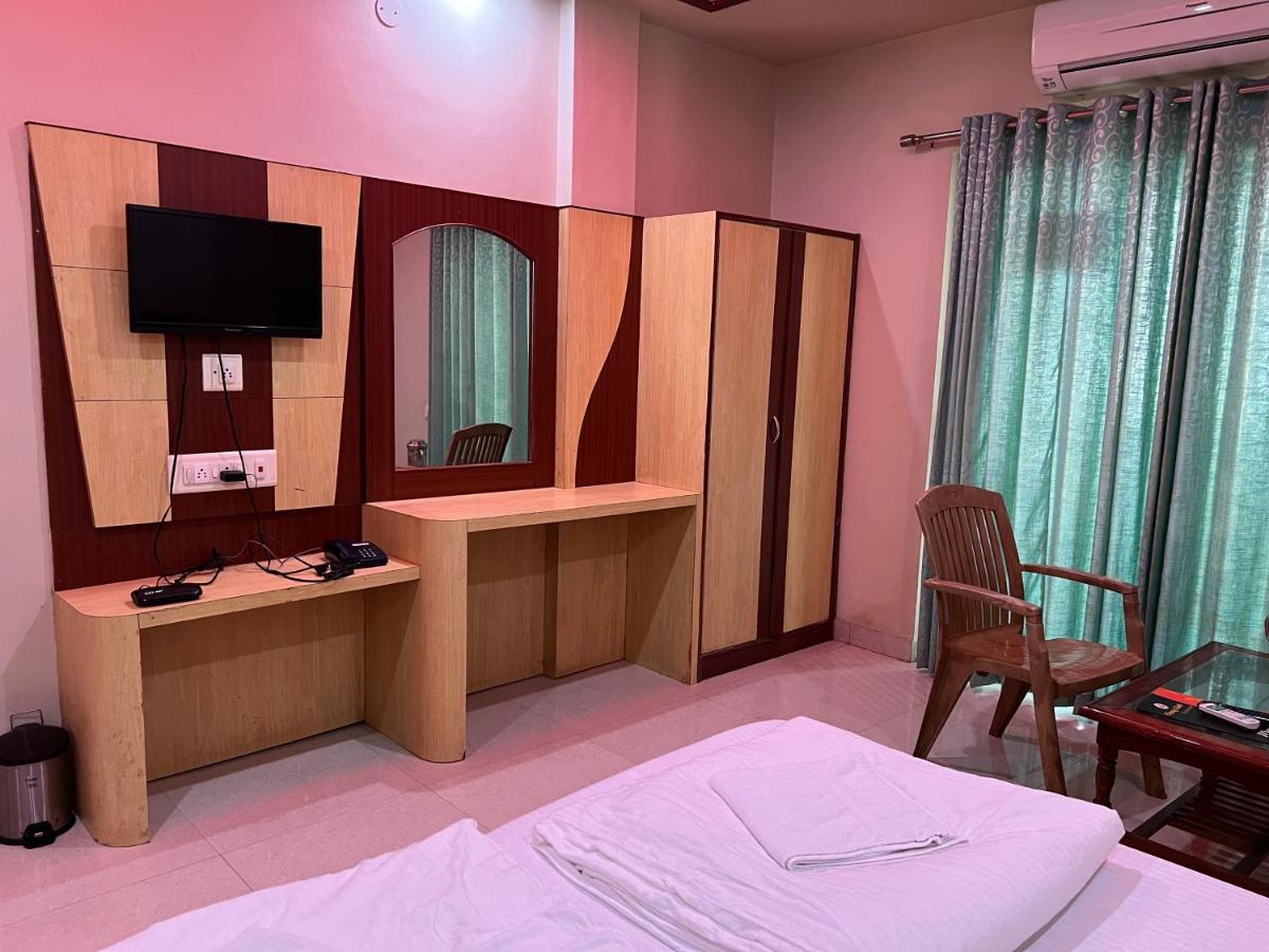 Hotel Lee Garden Near To Blue Flag Beach 500 Mtrs ปูรี ภายนอก รูปภาพ