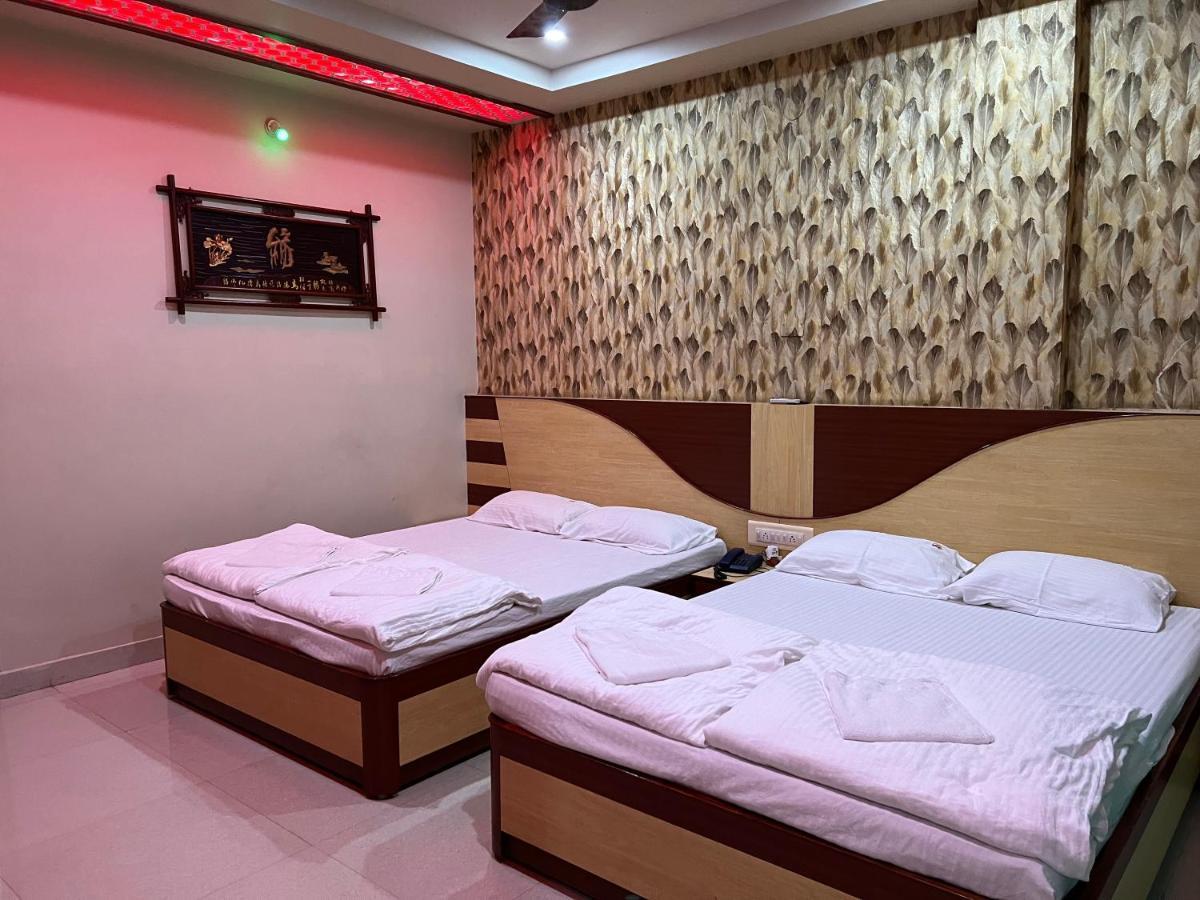 Hotel Lee Garden Near To Blue Flag Beach 500 Mtrs ปูรี ภายนอก รูปภาพ